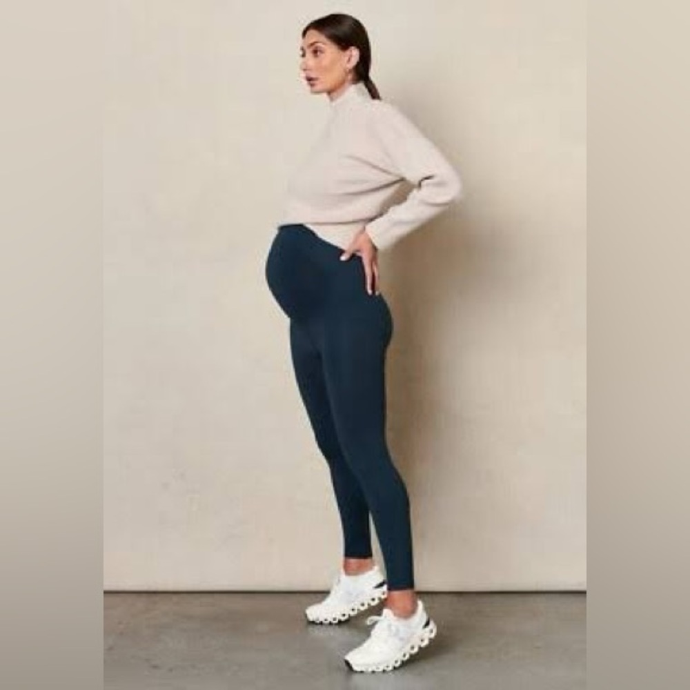Blanqi size medium maternity leggings
